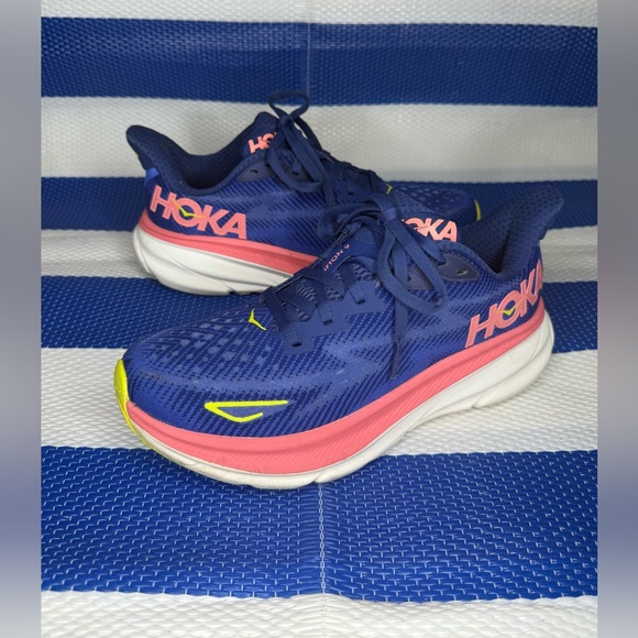 ✨🎉 HP- HOKA ONE ONE Clifton 9 Women’s Size 6B Blue Pink Athletic Running Shoes - Picture 1 of 16
